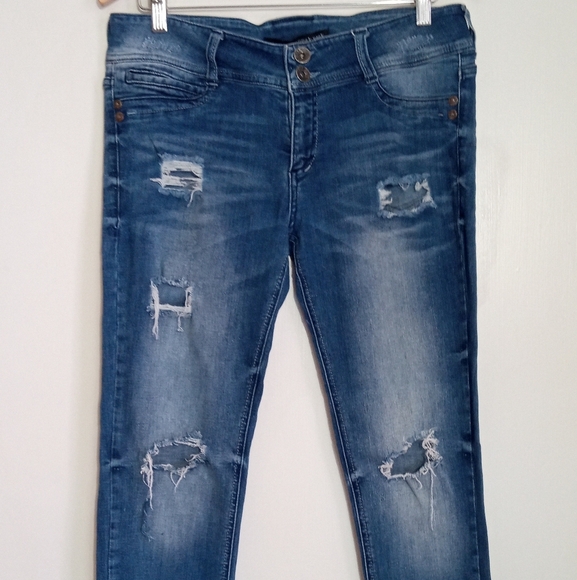 Sneak Peek mid-rise tomboy skinny - Picture 1 of 8